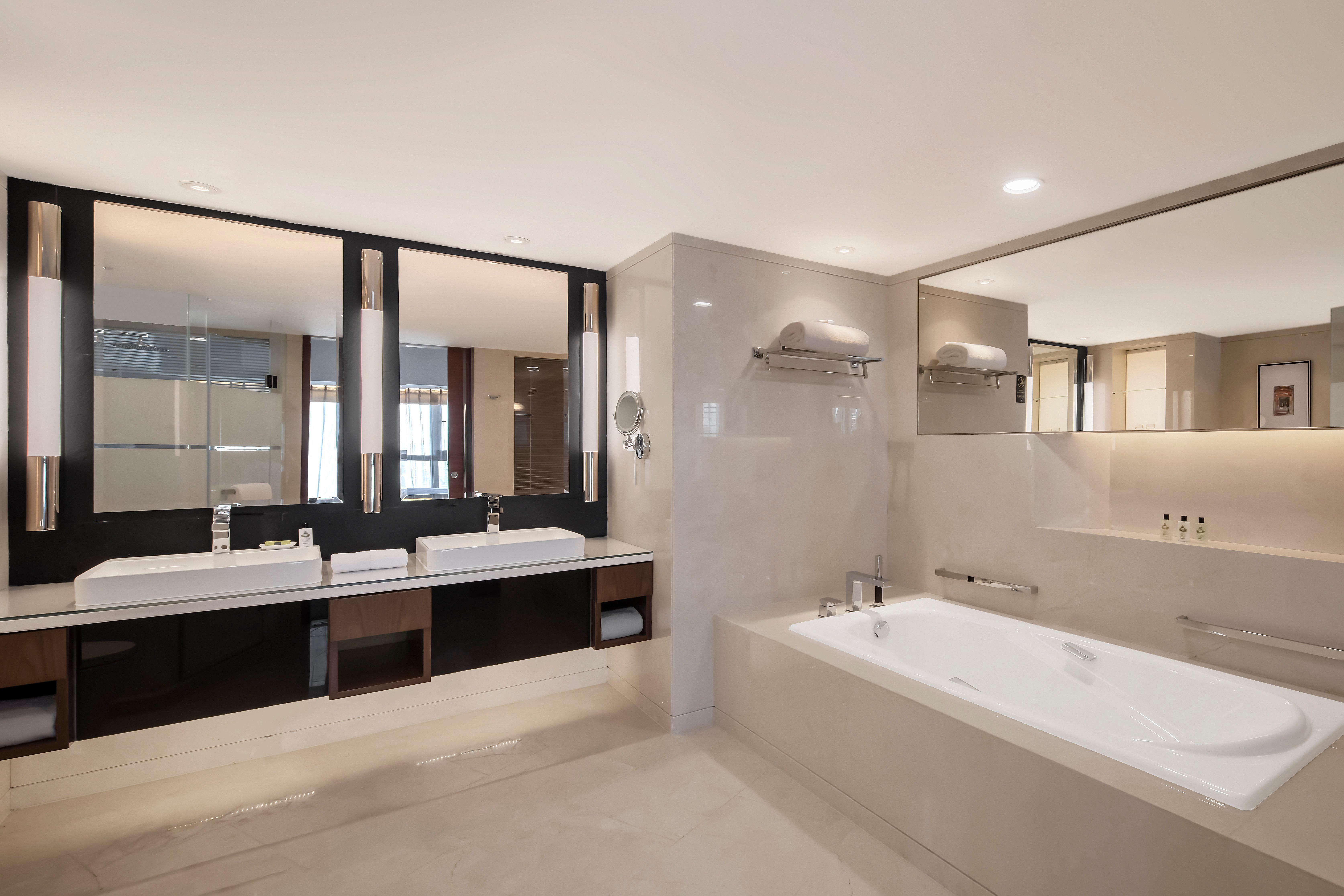 Intercontinental Shanghai Pudong By Ihg Exterior photo