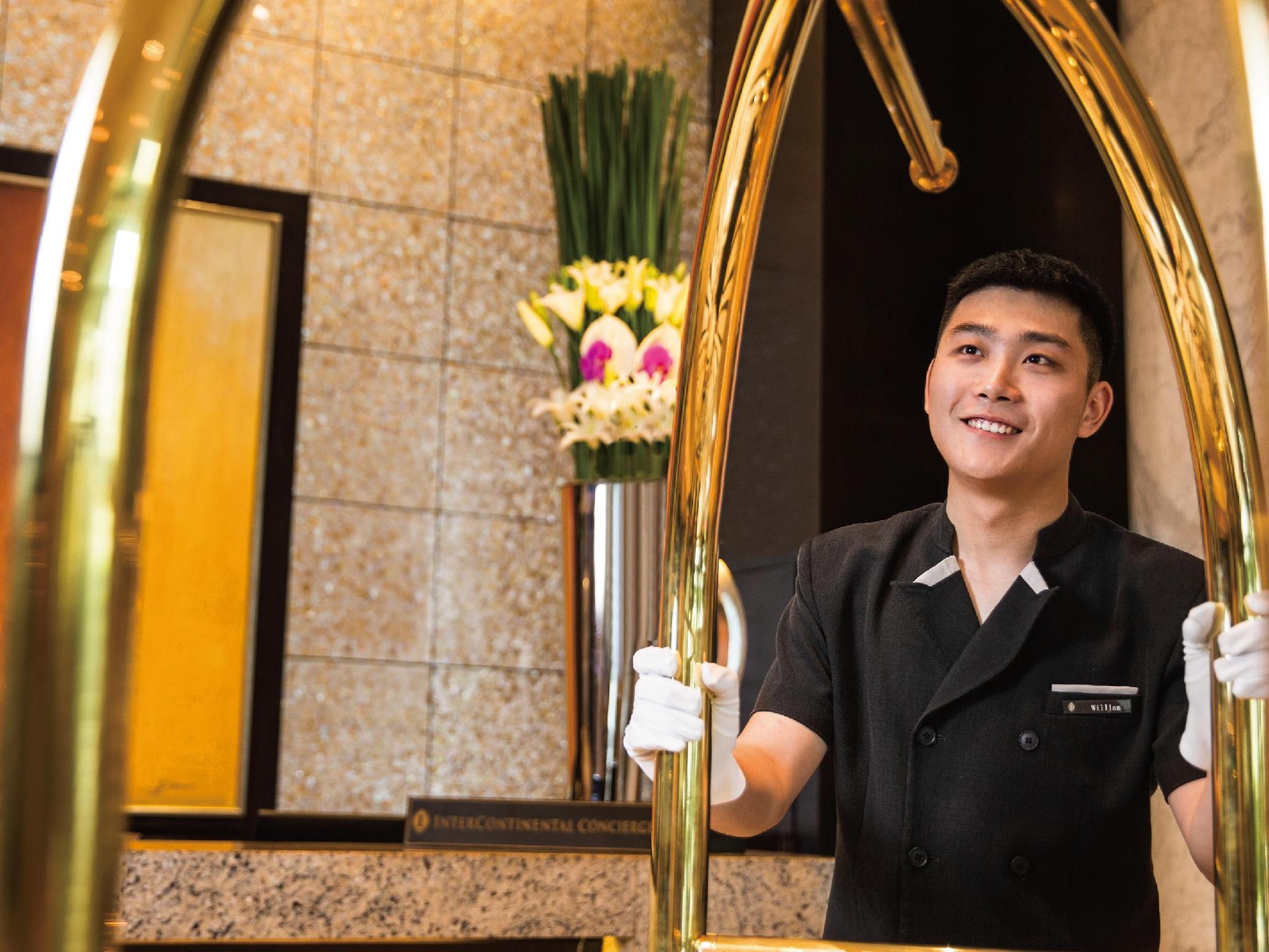 Intercontinental Shanghai Pudong By Ihg Exterior photo